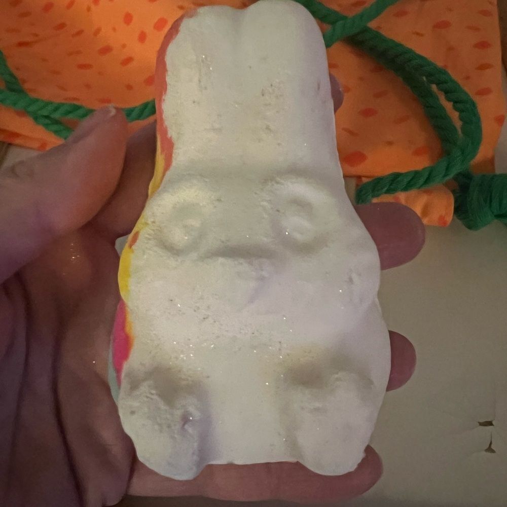 Lush Follow The White Rabbit Limited Edition Bath Bomb